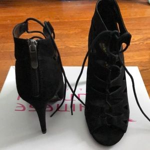 New in box Chinese laundry peep toe lace up heels